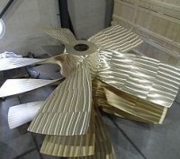 Thruster propellers