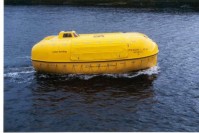 PARTIALLY ENCLOSED LIFEBOAT