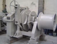  anchor winches